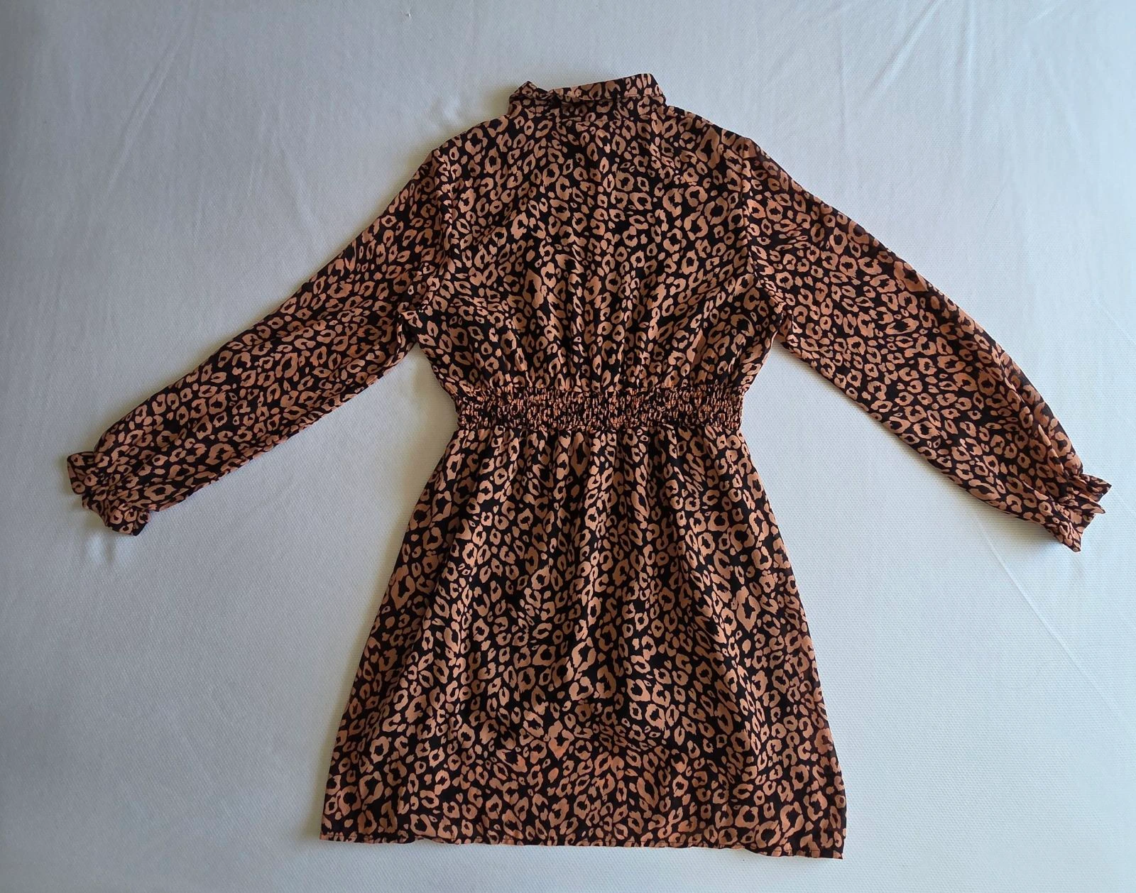 Vestido camisero médio leopardo marrom preto G 40 mangas compridas forrado – photo 3